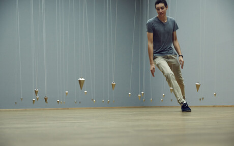 BoS nowhere and everywhere at the same time