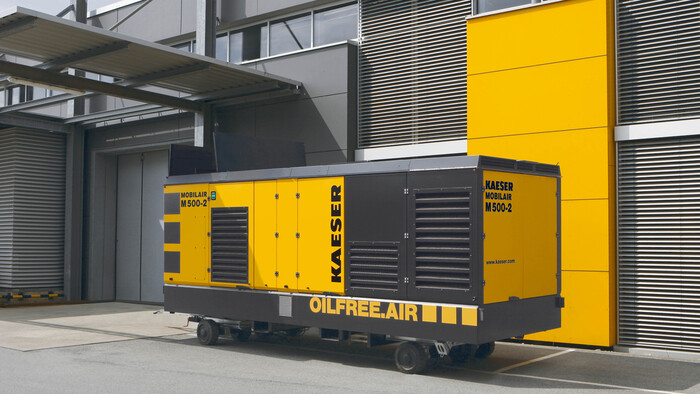 For large and oil-free compressed air requirements, compressors such as the M 500-2 are available.