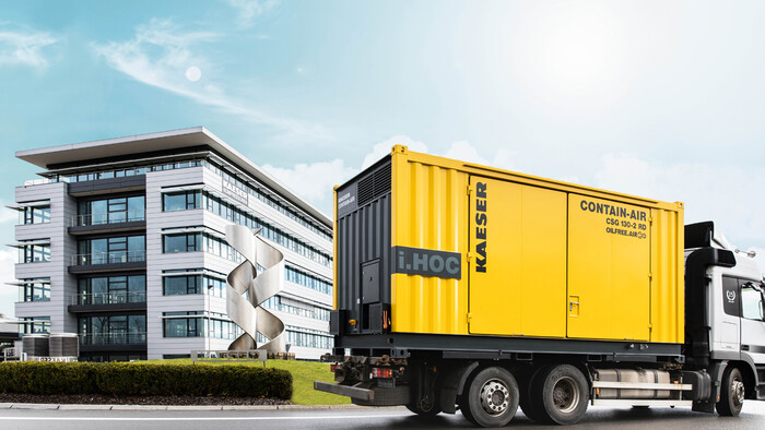 A complete compressed air system, including treatment in a mobile container solution.