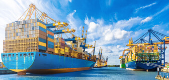 Air compressors for use in marine, shipbuilding, and shipping operations – Efficient KAESER KOMPRESSOREN technology for maritime applications.